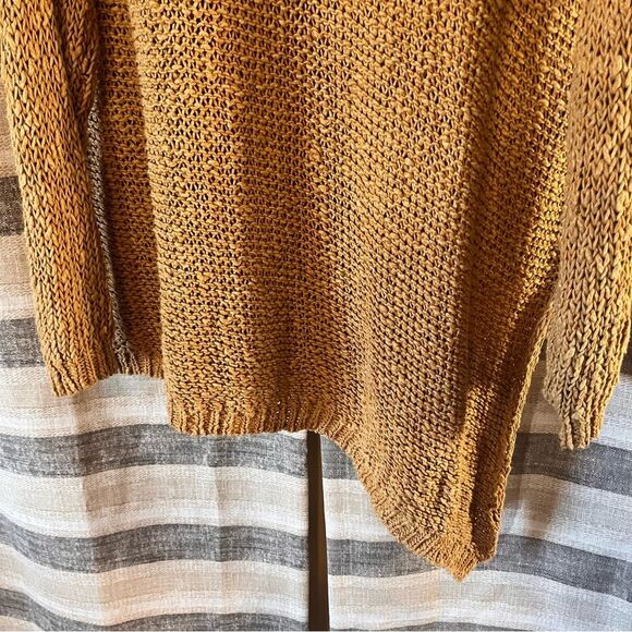 Free People Tan Assymetrical Hem Open Knit Sweater Size Small - Picture 4 of 6